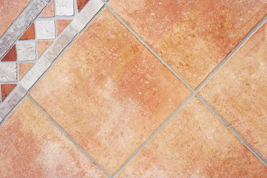 Deze stukken hebben nog steeds de verschillende kleuren van terracottaklei
