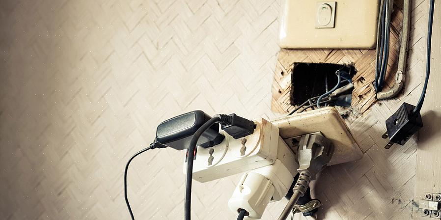 Er zijn honderden meters elektrische bedrading