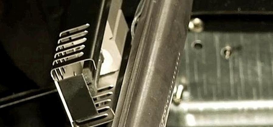 Als de ontstekingsdraden met draadmoeren zijn verbonden met de apparaatdraden
