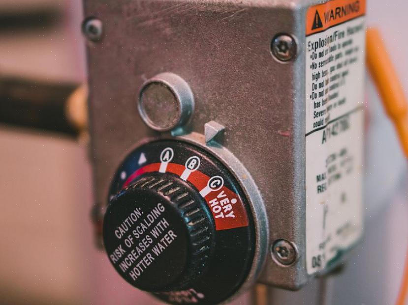 Volg de gasleiding terug vanaf de boiler tot je de klep vindt