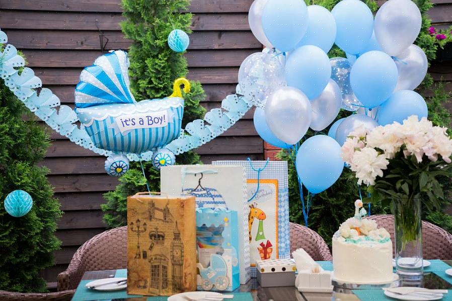 Je denkt misschien dat de gastvrouw haar verstand heeft verloren om een babyshower te organiseren waar