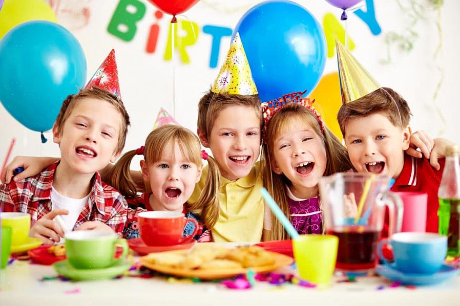 Spelideeën voor het ultieme bowlingfeestje Bowlingfeest eten