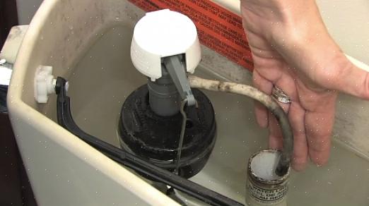 De toiletvulklep is het mechanisme dat de tank met water vult