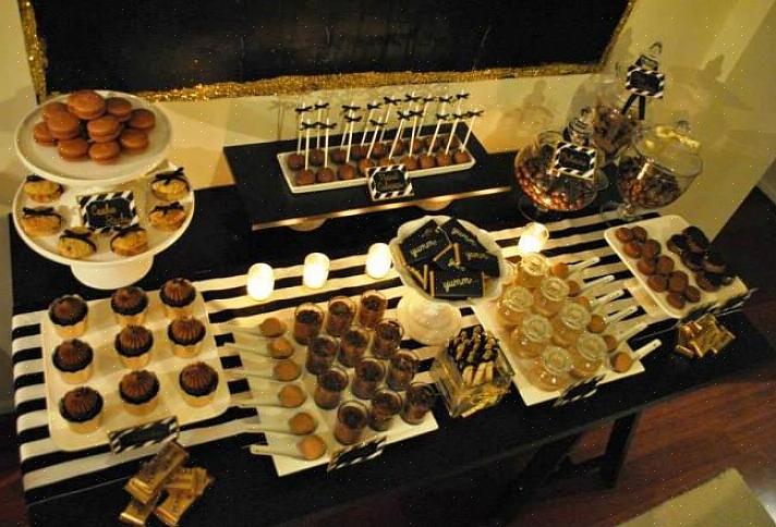 Met chocolade omhulde pretzels of miniatuurchocoladeschilfers