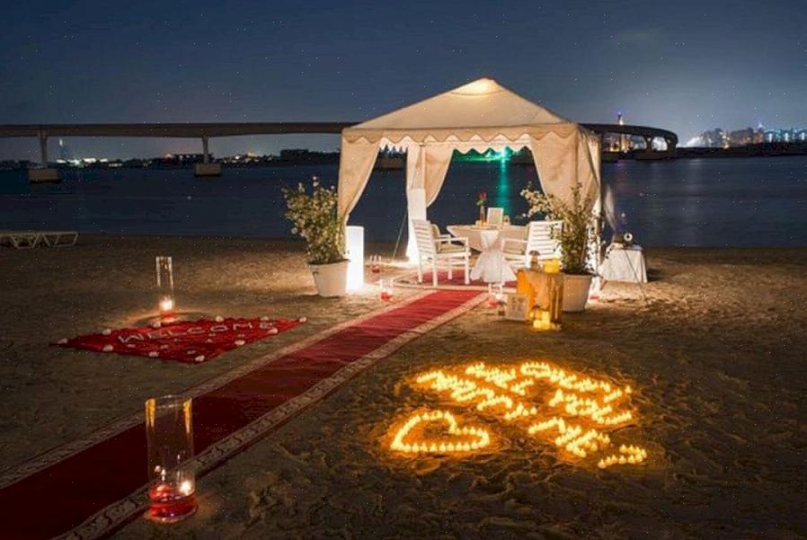 Een ander idee voor een vakantiehuwelijk is om de ringdoos in meerdere grotere dozen te wikkelen
