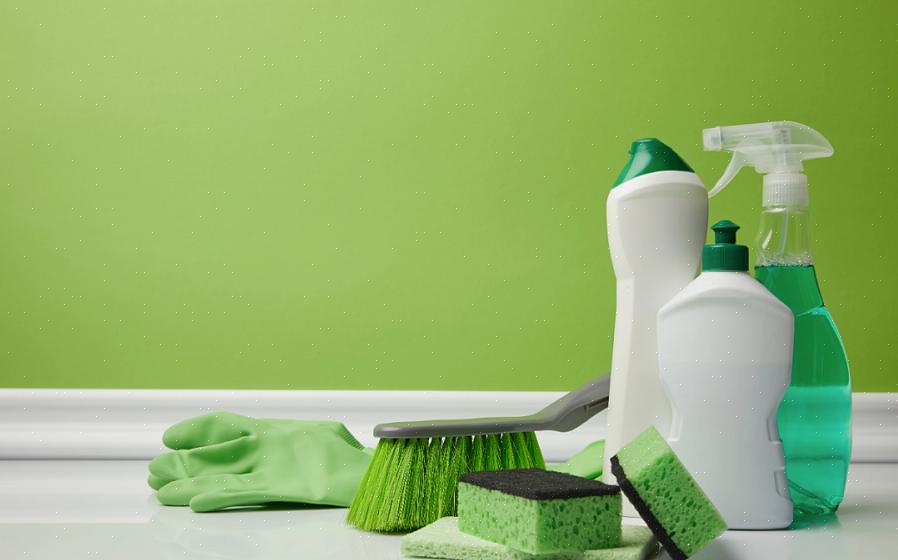 Groen schoonmaken kan onder de paraplu vallen van het gebruik van een groen schoonmaakmiddel