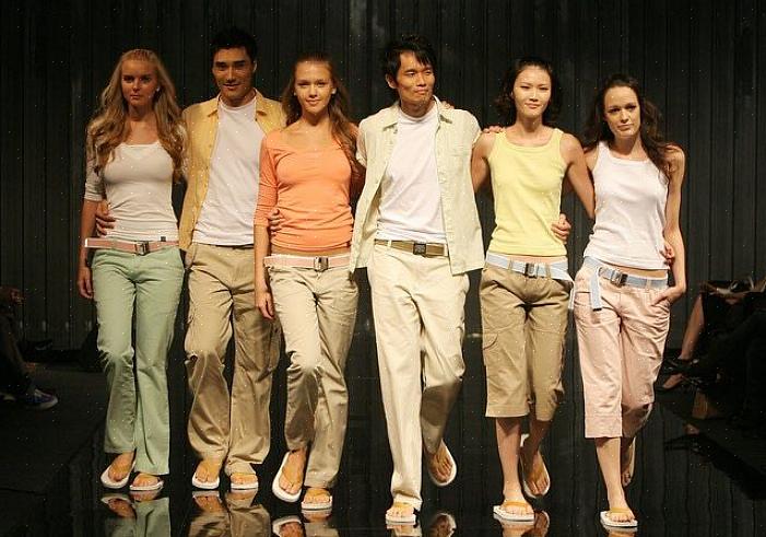 Het Europese leger nam kaki aan als een passende uniforme kleur
