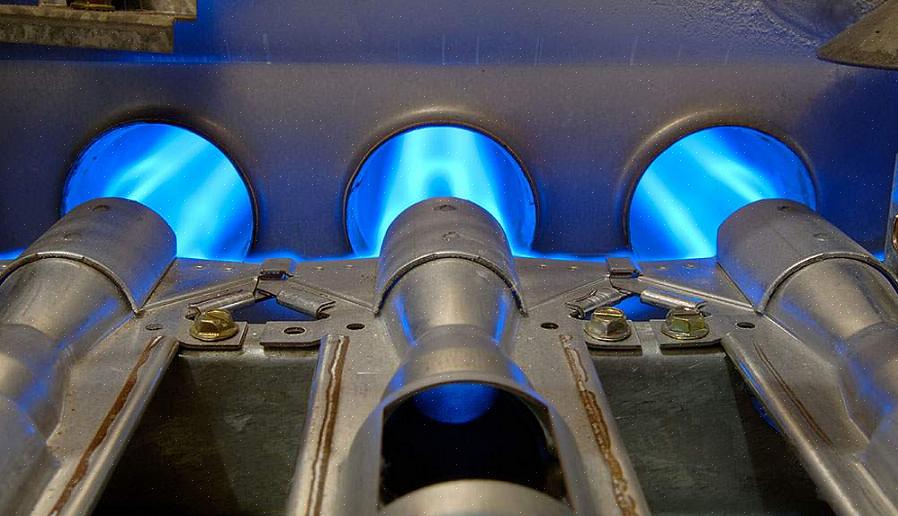 Om problemen met een zich misdragende gasoven op te lossen