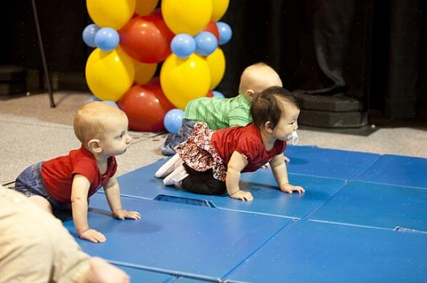 Vraag gasten vóór de datum van het feest om foto's van zichzelf als baby's op te sturen