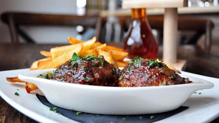 Restaurants zoals Red Robin die gratis maaltijden op Veteranendag uitdelen