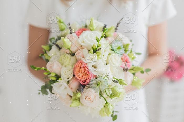 Witte huwelijksbloemen belichamen puurheid