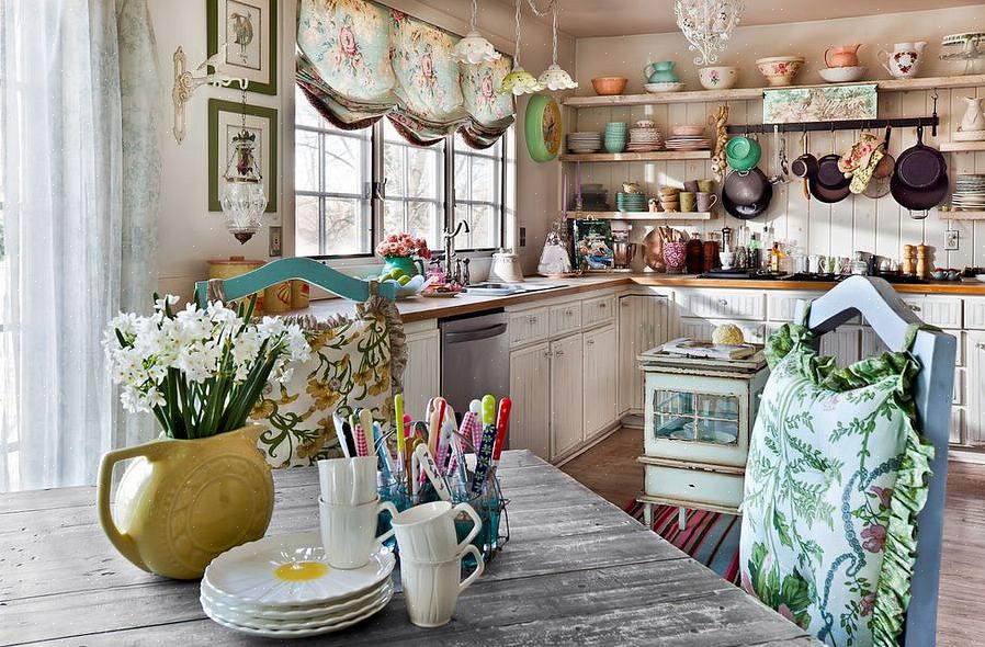 Hoewel de cottage- of shabby chic-stijl vaak wordt verward met de eclectische stijl