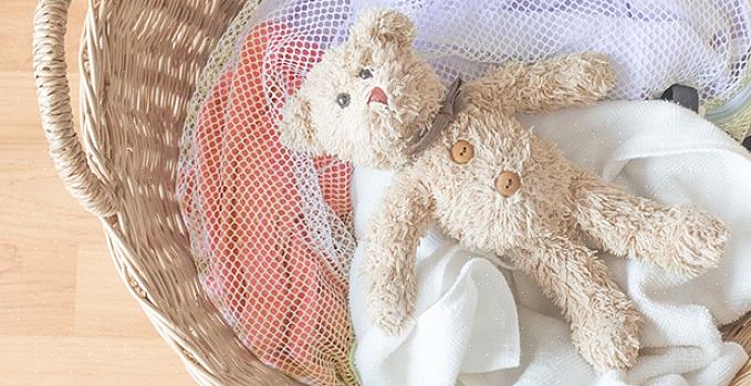 Teddyberen zijn gemakkelijk schoon te maken met de "Teddy Needs a Bath" -zak