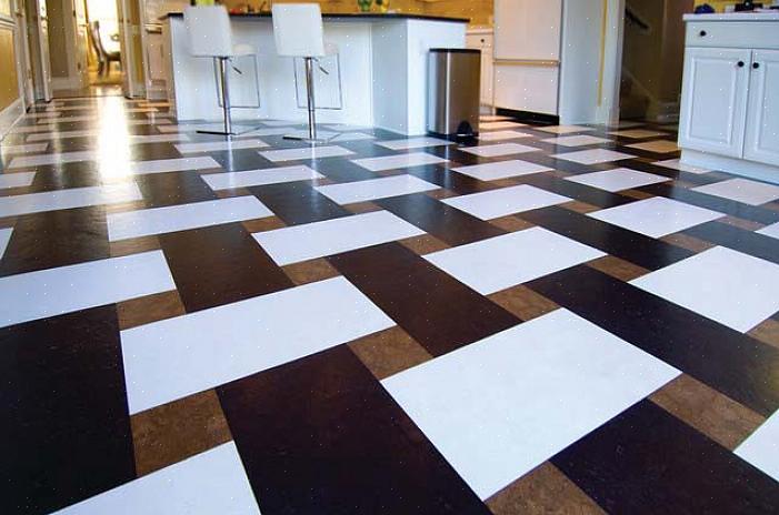 Op deze foto zien we een schijnbaar eenvoudige kamer die wordt geaccentueerd door krachtige uitbarstingen
