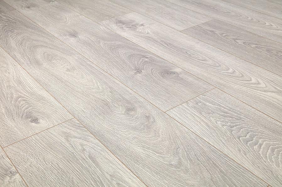 12 mm laminaten gemiddeld ongeveer 0,40€ meer per m2 dan standaard 8 mm vloeren