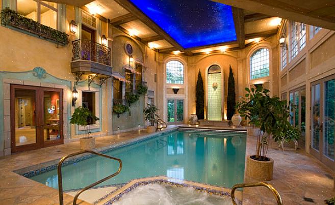 Het overdekte zwembad van Hearst Castle is misschien wel een van de meest verbluffende binnenzwembaden
