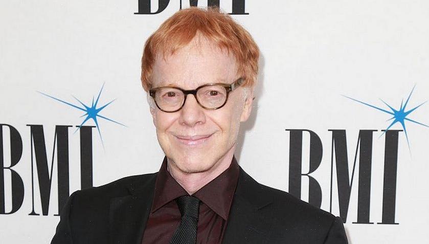 Componist Danny Elfman trouwden op 29 november 2003 tijdens een stille ceremonie bij kaarslicht in de First