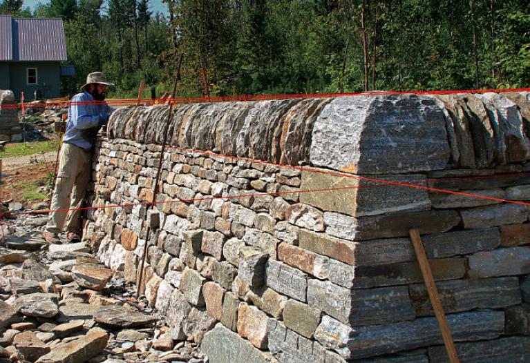 Als je je mijn twee belangrijkste tips herinnert voor het bouwen van een gemetselde stenen muur in de winter