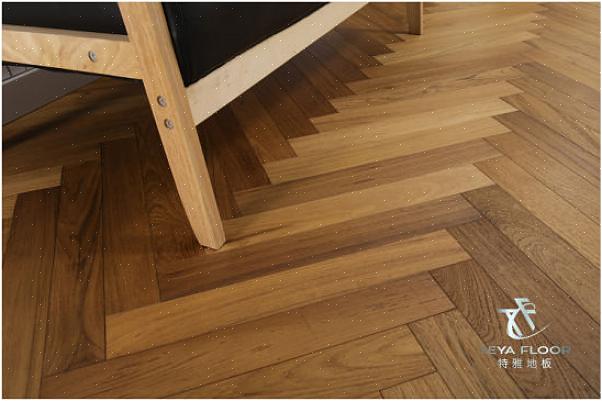 Deze 3 "brede esdoorn parketvloer wordt geleverd in versies met lijm of nieten
