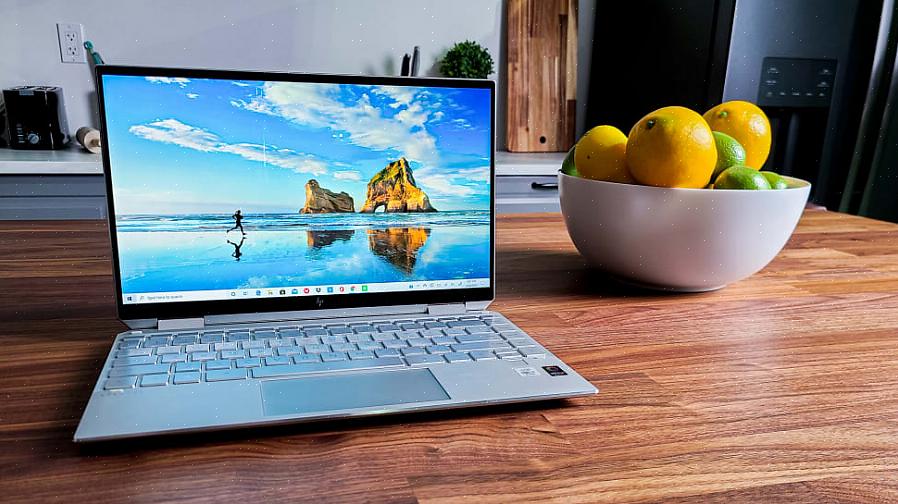 Droge microvezeldoek om stof van de LCD-monitor weg te vegen