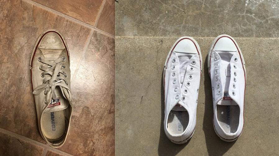 Witte canvas schoenen kunnen worden gewassen met een lading witte handdoeken met uw gewone wasmiddel