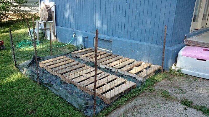 Eventuele spijkers die in de palletplanken achterblijven