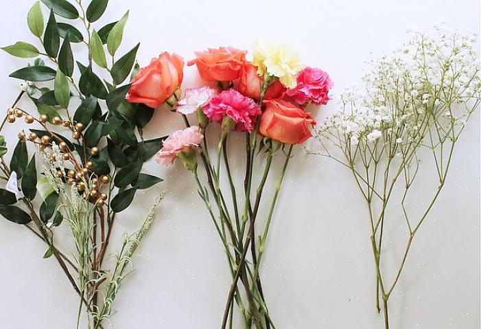Hoe meer je in je huwelijksbloemen moet verwerken