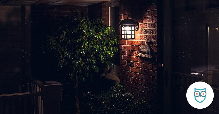 Als u buiten een verlichtingsarmatuur installeert