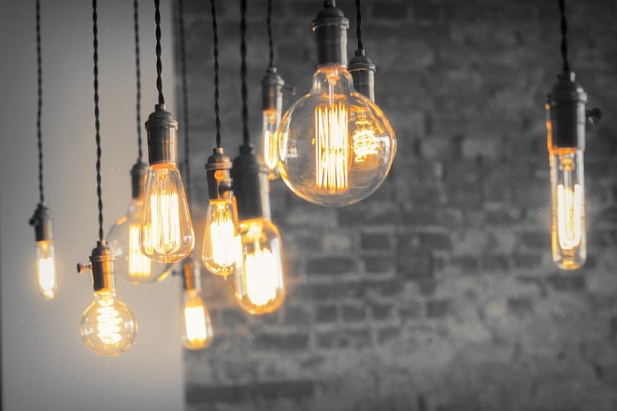 Veel van de items in hun waanzinnig mooie verlichtingscollectie zijn voorzien van LED Edison-gloeilampen