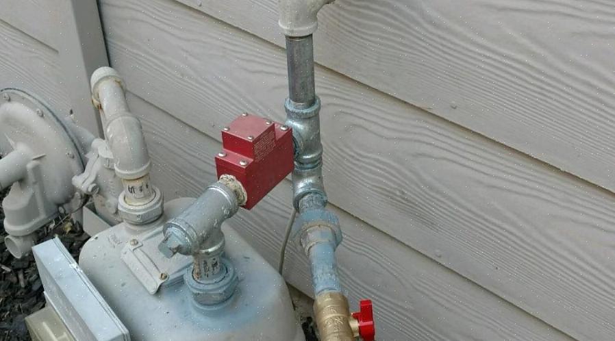 Als u gas ruikt in de buurt van uw oven