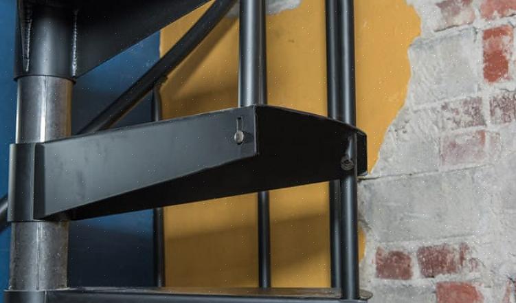 Vanwege de unieke afmetingen van wenteltrappen zal de lokale code voor wenteltrappen meestal verschillen
