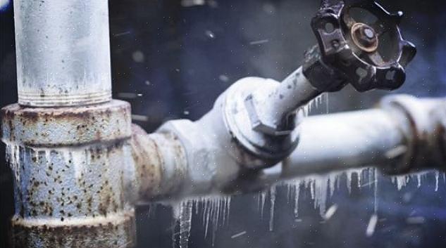 Sluit vervolgens het water naar uw buitenkranen af