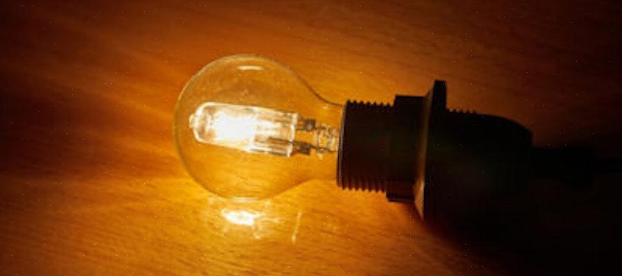 Verbind de neutrale kabel op de nieuwe armatuur met de neutrale circuitdraad met behulp