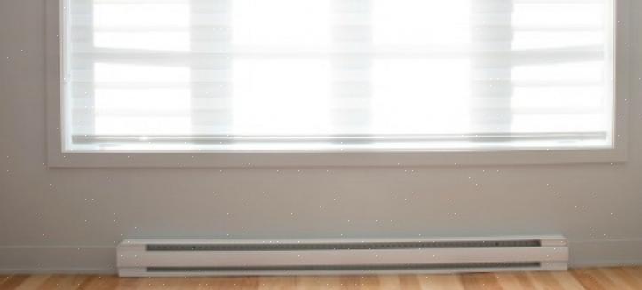 Hydronische kachels kosten ongeveer vier keer meer dan de bijbehorende convectie-plintverwarming