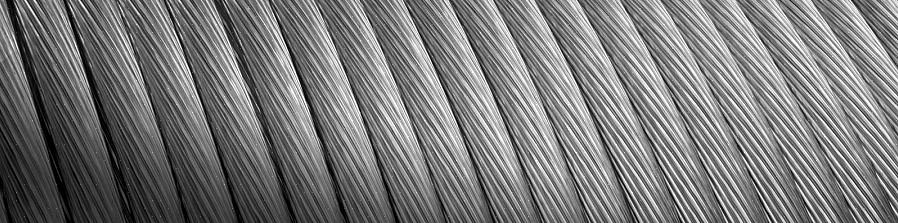 Vertinnen is een proces waarbij een soldeerbout wordt gebruikt om soldeer rond een gestrande elektrische